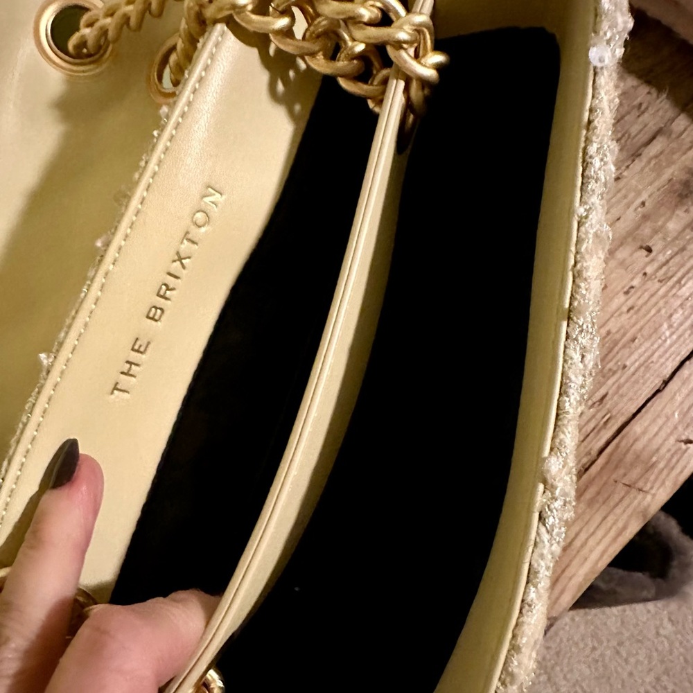 Kurt Geiger Beige Textured Shoulder Bag with Gold Chain - Picture 6 of 6